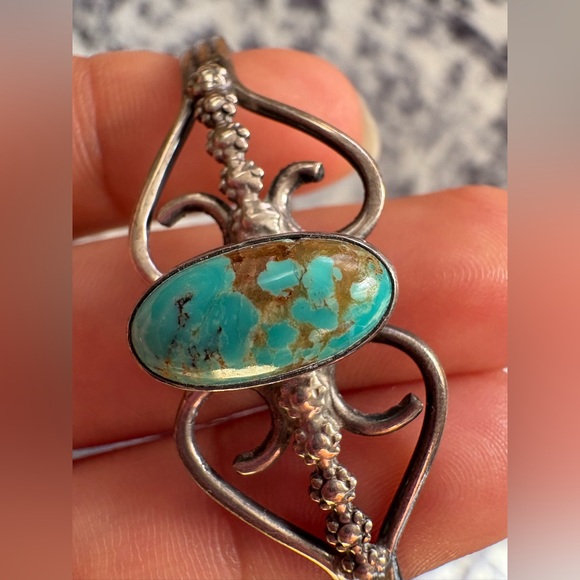 Sterling turquoise cuff bracelet - Picture 2 of 6